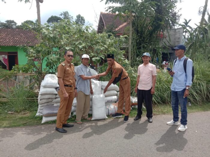 Pupuk Organik Sukseskan Program Ketahanan Pangan Pekon Gedung Surian